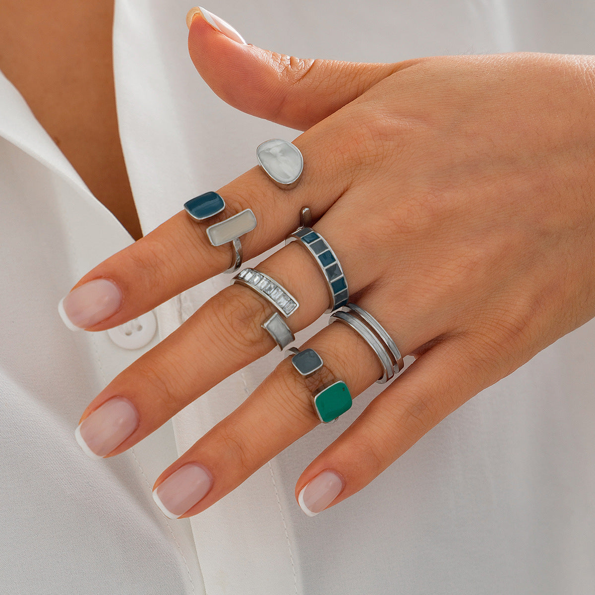 Women's Set of 6 Gold Tone or Silver Tone Alloy Ring Set