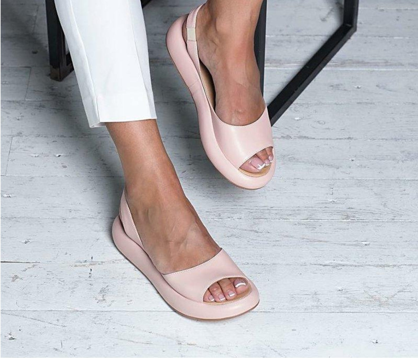Women's Cute Vegan Leather Round Open Toe Thick Sole Sandals