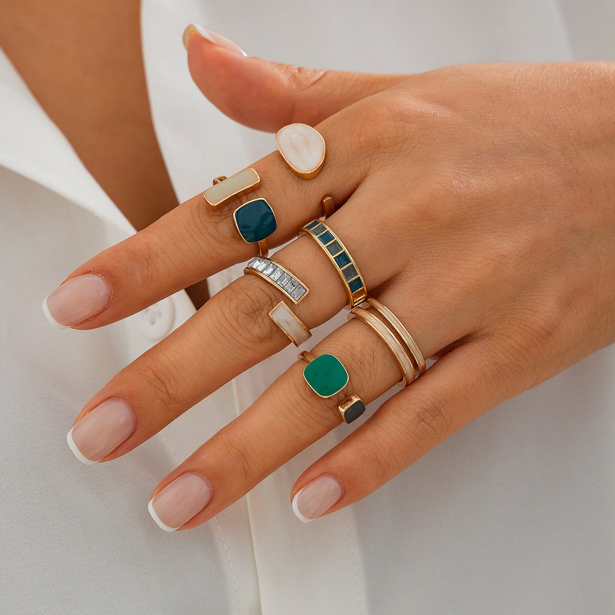 Women's Set of 6 Gold Tone or Silver Tone Alloy Ring Set