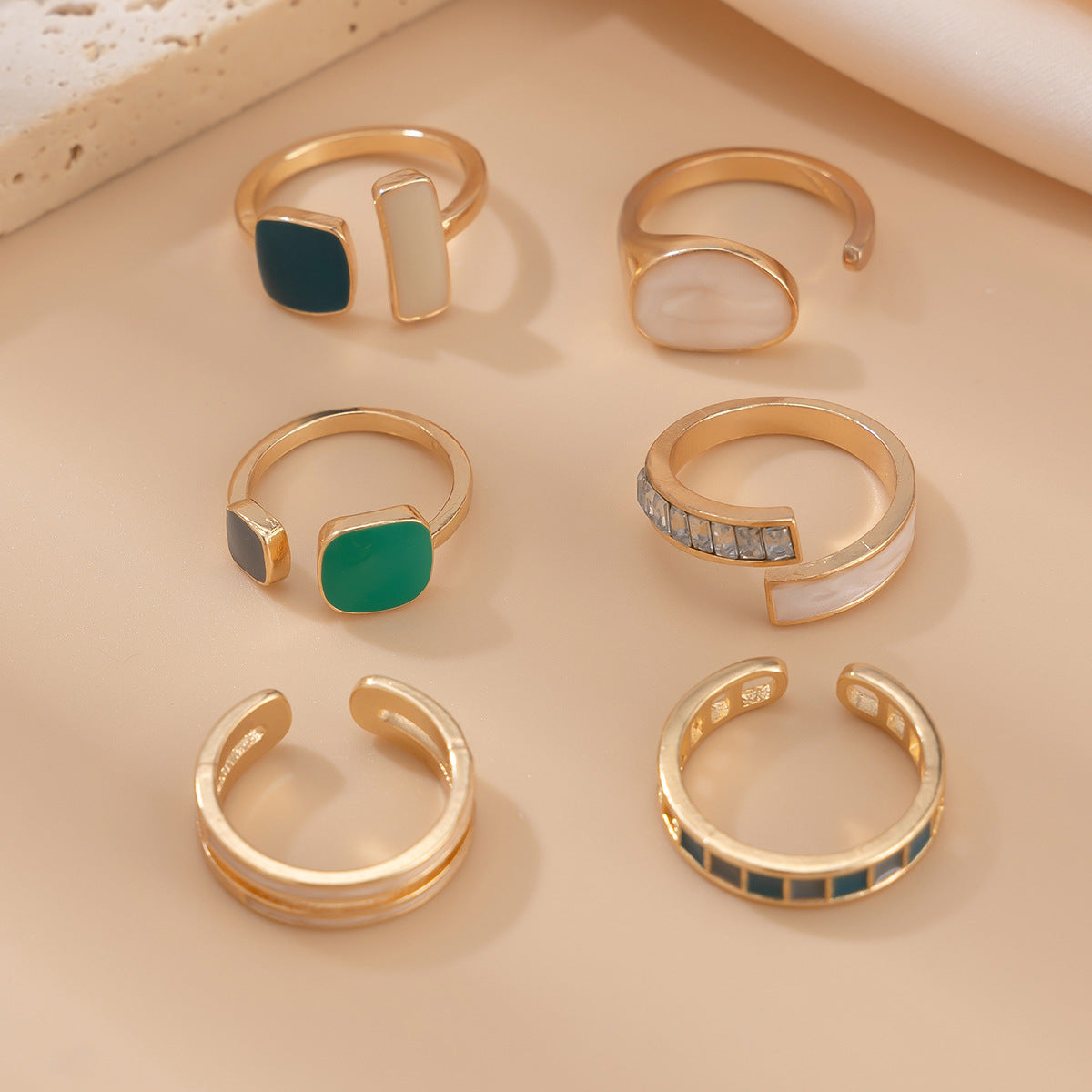 Women's Set of 6 Gold Tone or Silver Tone Alloy Ring Set