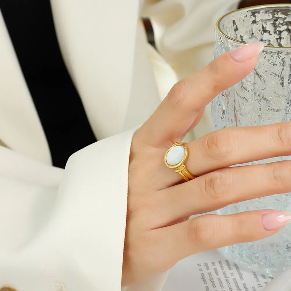 Women's Vintage Inspired Cabochon Ring