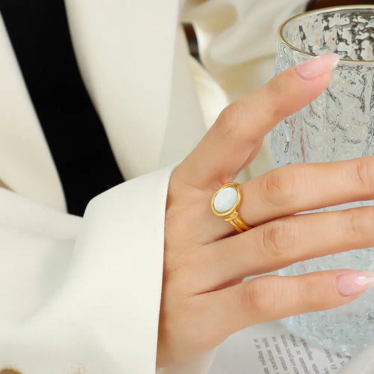 Women's Vintage Inspired Cabochon Ring