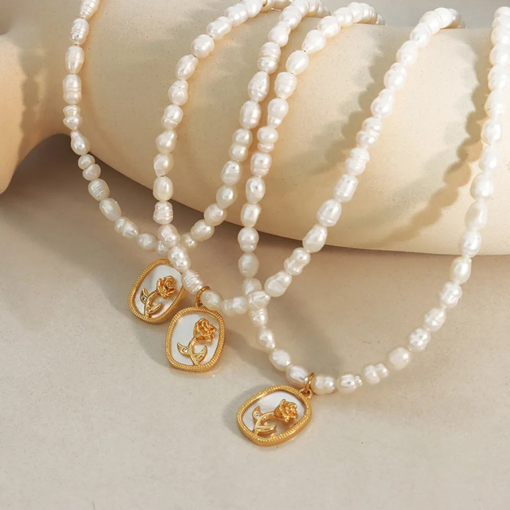 Women's French Baroque Freshwater Pearl Cabochon Rose Oval Pendant