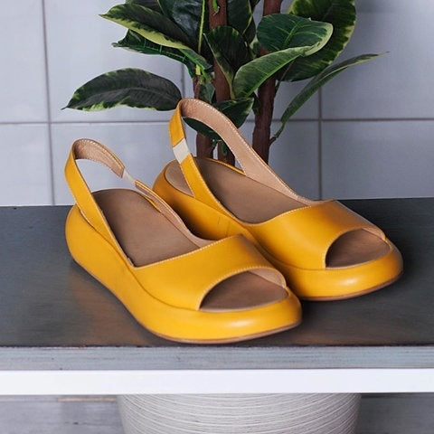 Women's Cute Vegan Leather Round Open Toe Thick Sole Sandals