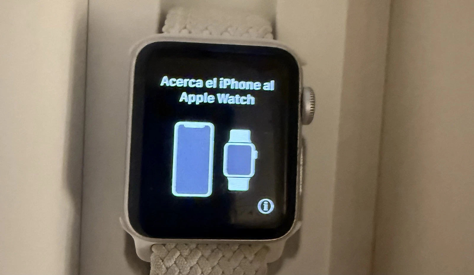 Apple Watch Series 2 Aluminum 38mm Silver Case - Working Condition!