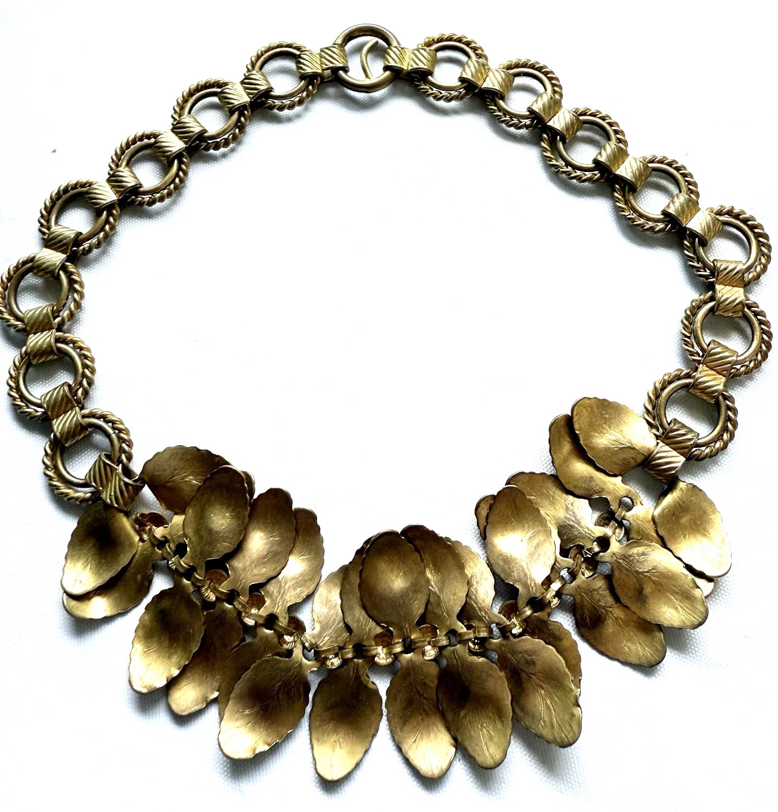 Vintage 1930s Leaf Collar Necklace Chain with Etched Brass Gilded Metal Leaves